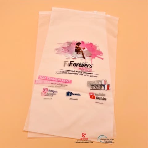 30% Recycled Zipper Bag with GRS
